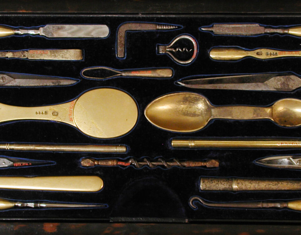 L'image représente des outils utilisés par les médecins dans les anciens temps. Comme les medecine spoon, l'IA est juste un outil de plus à la disposition de la médecine.